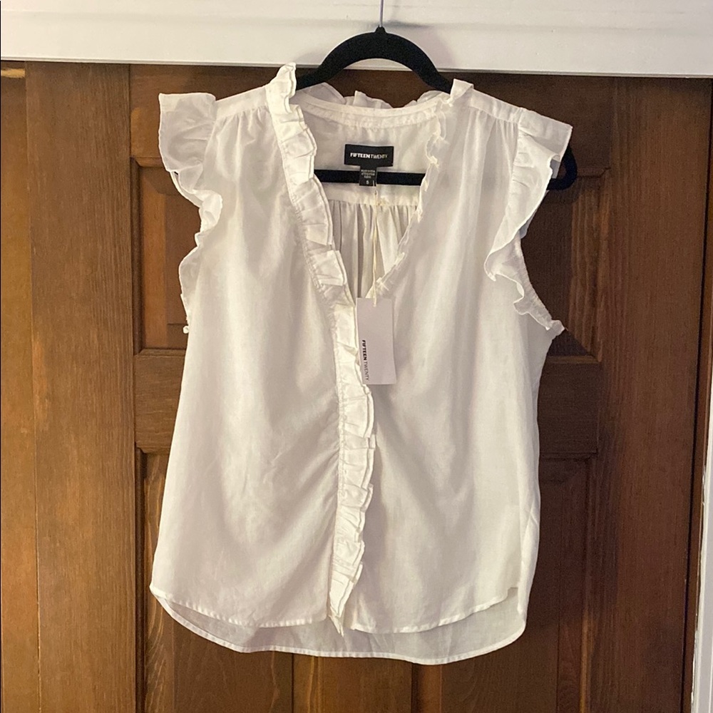NWT Fifteen twenty white ruffle sleeveless blouse top small